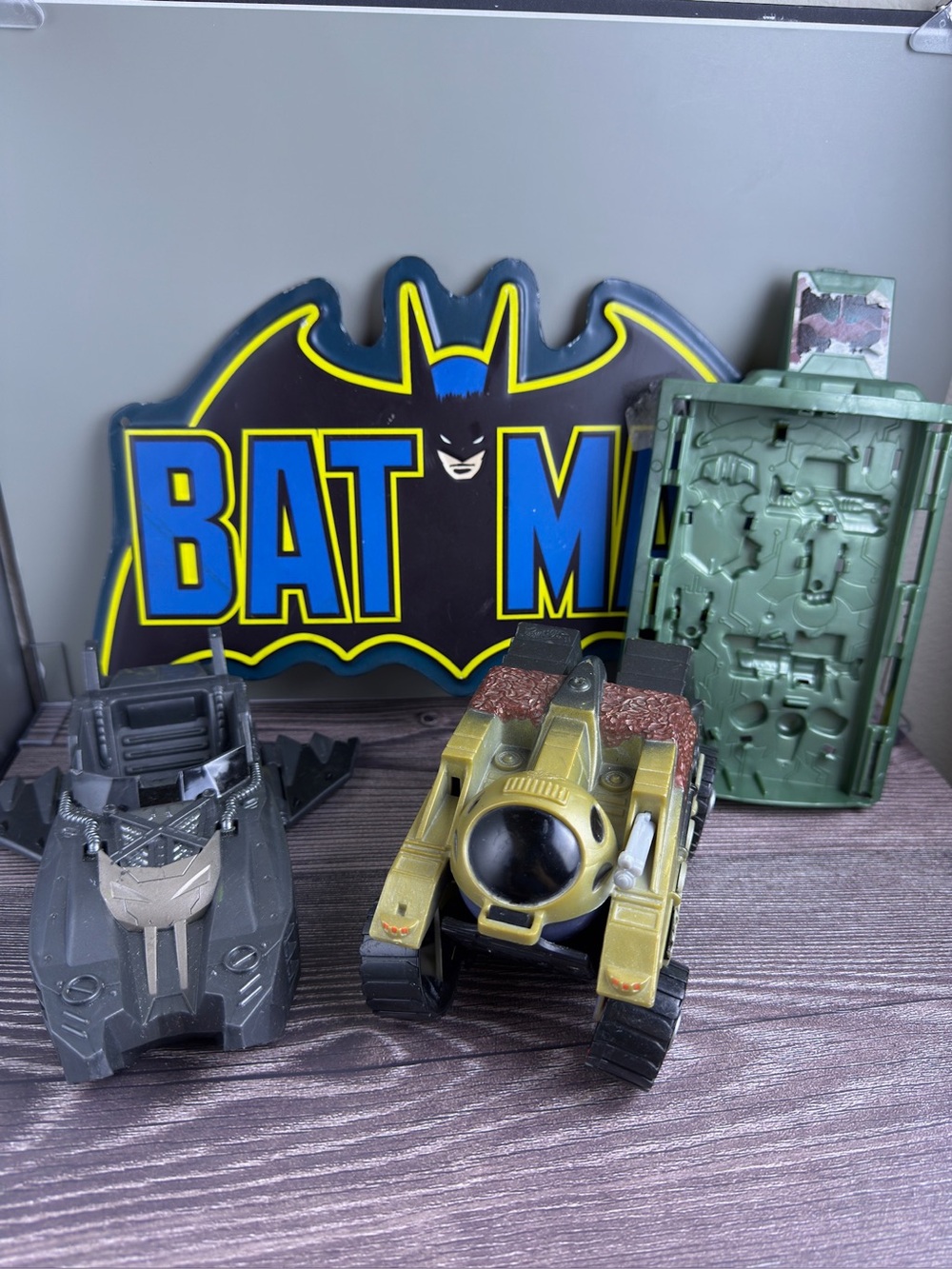 Batman Bat-Tech Transforming Batcave Lot Batmobile Arsenal Bundle